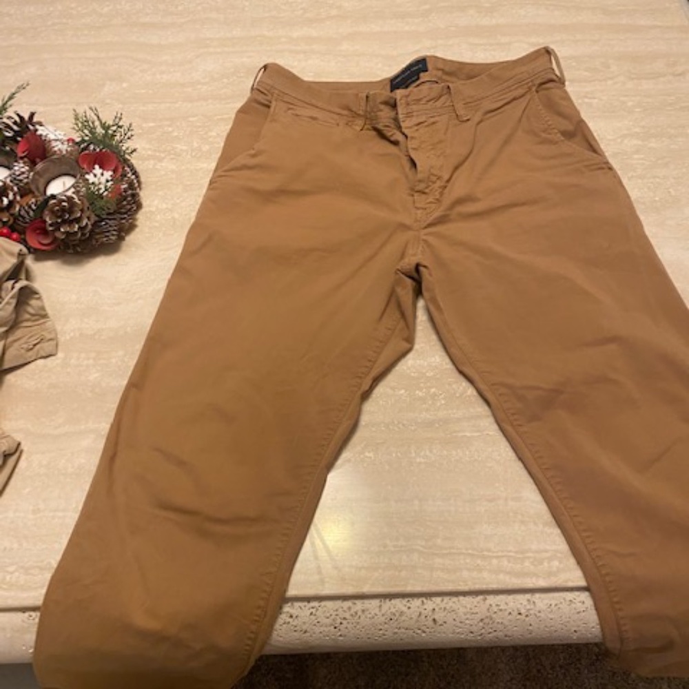 American Eagle Gold Flex Pants size 34 x 32